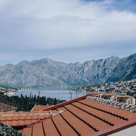Paradise Bay Apartments Kotor Exterior photo