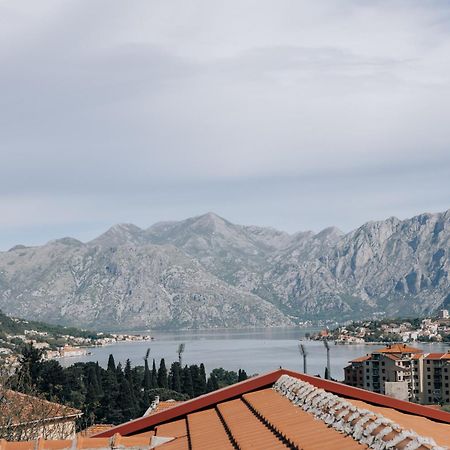 Paradise Bay Apartments Kotor Exterior photo