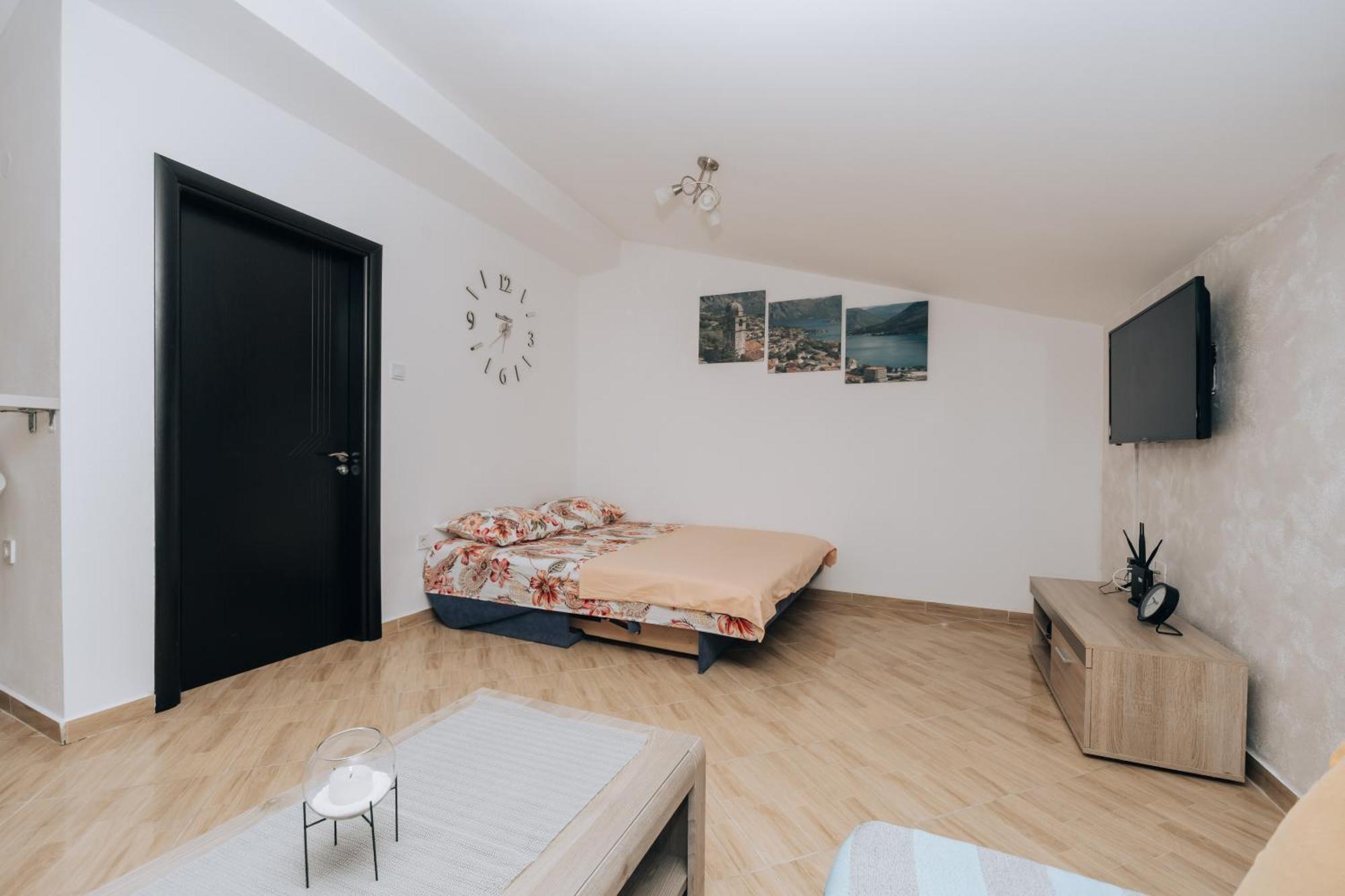 Paradise Bay Apartments Kotor Exterior photo