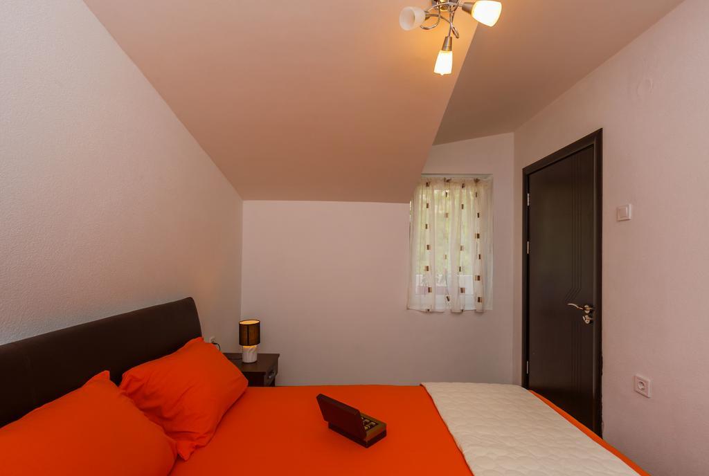 Paradise Bay Apartments Kotor Exterior photo