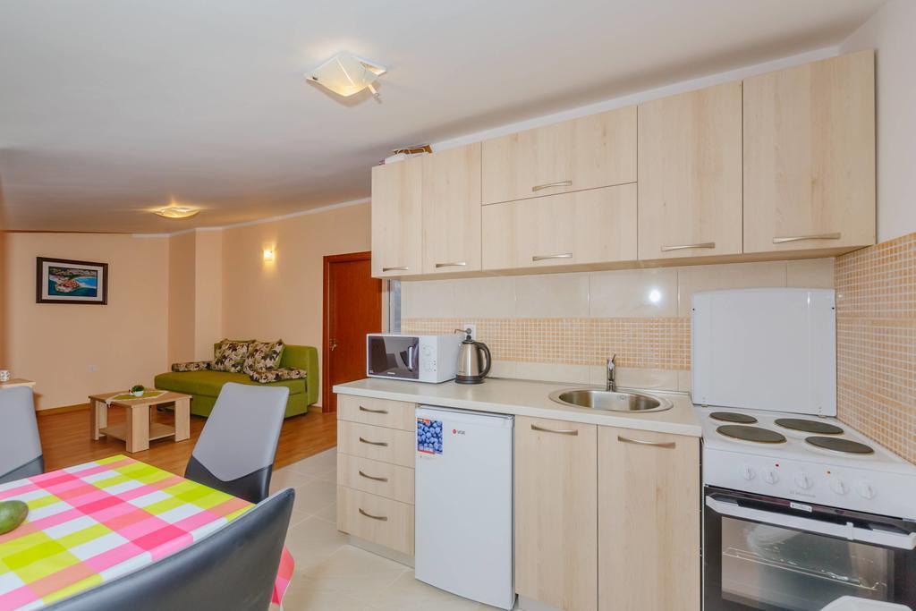 Paradise Bay Apartments Kotor Exterior photo