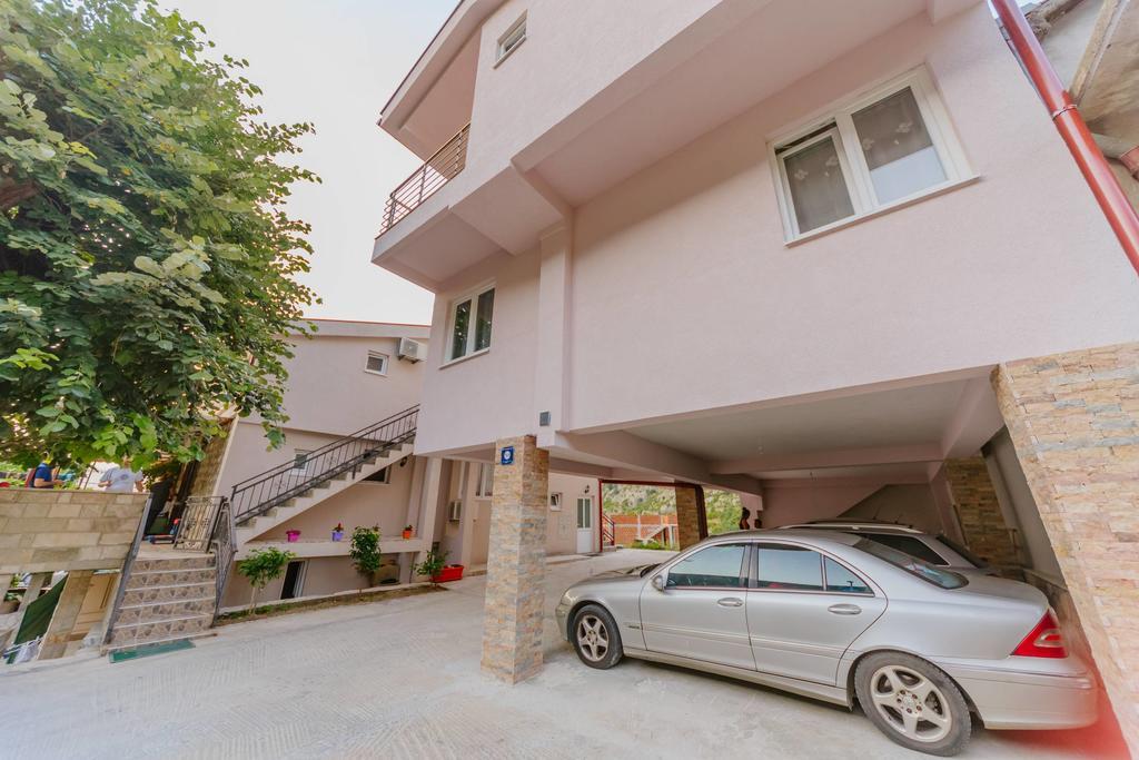 Paradise Bay Apartments Kotor Exterior photo